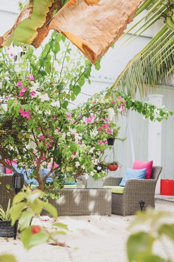 Fiyala Homestay Addu City Bagian luar foto